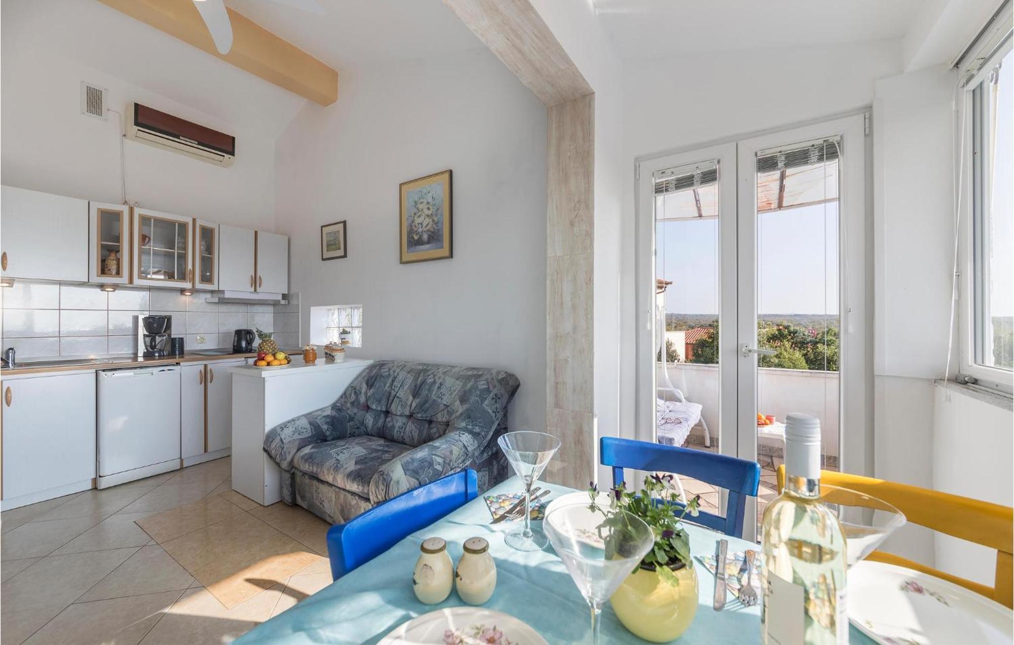 Beautiful Apartment In Barbariga With Kitchen Exterior photo