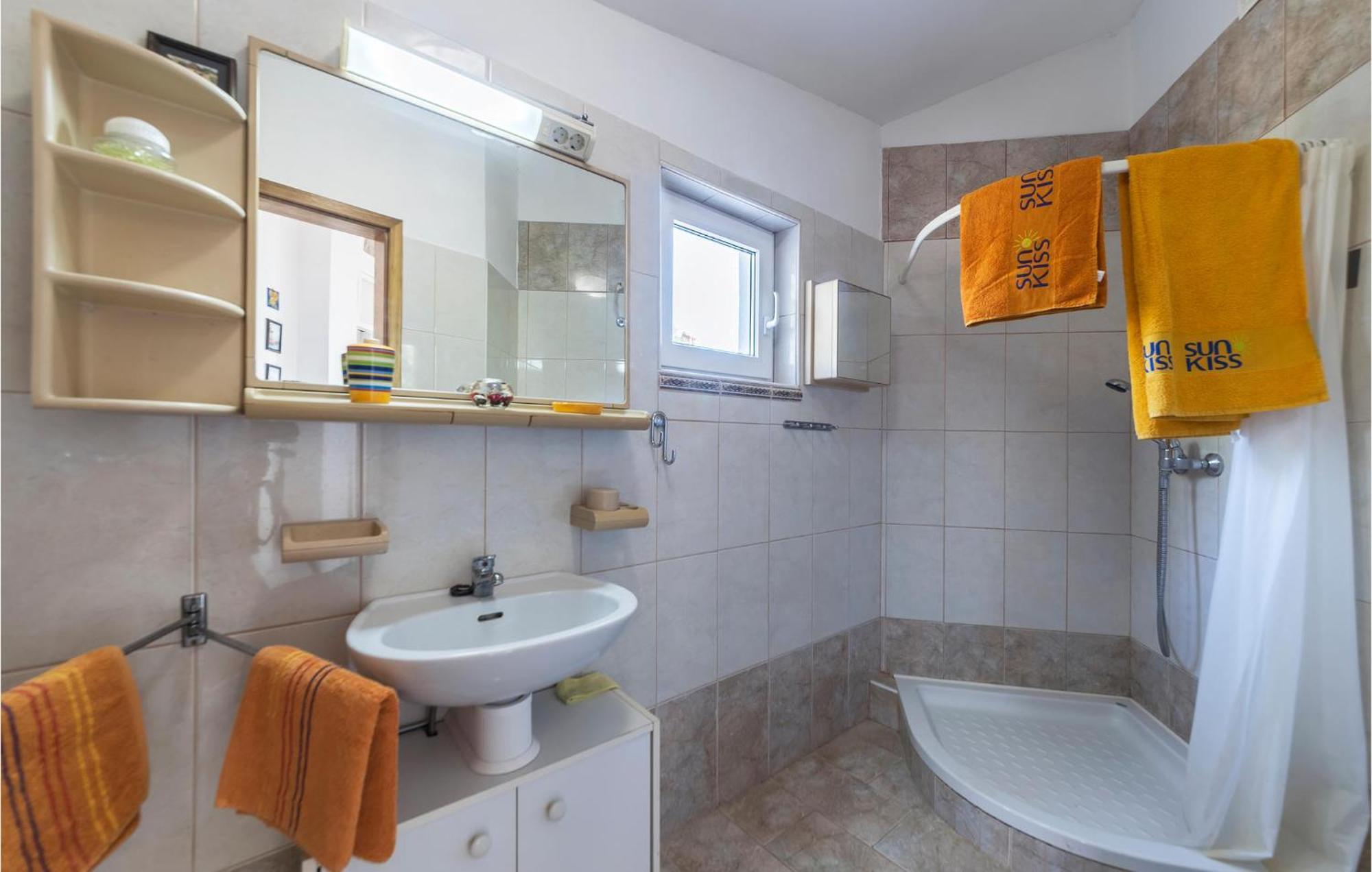 Beautiful Apartment In Barbariga With Kitchen Exterior photo